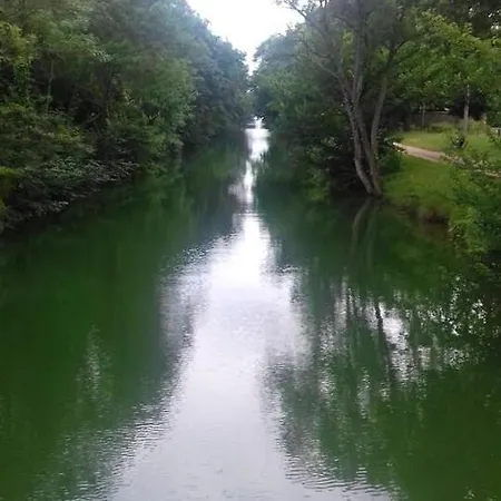 بيت للعطل Maison Charmante A Avec Jardin *