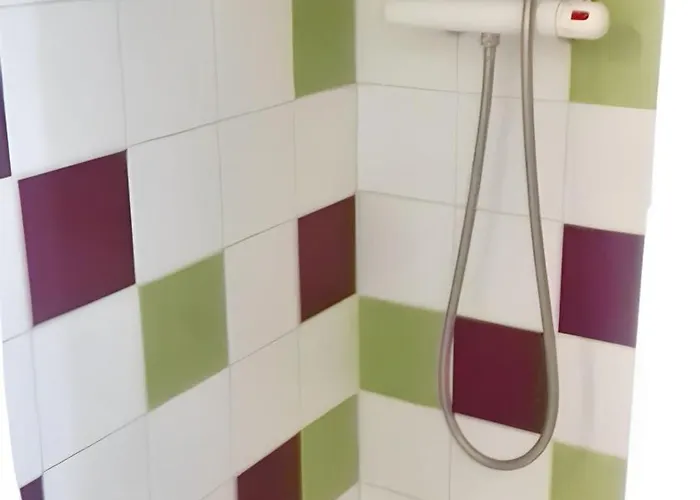 Maison Charmante à Avec Jardin Casa de Férias *