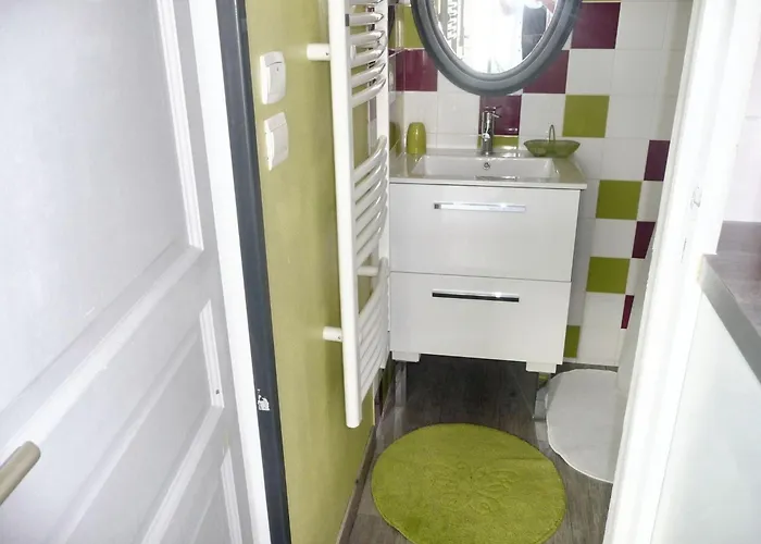 Maison Charmante à Avec Jardin * La Rochelle (Charente-Maritime)